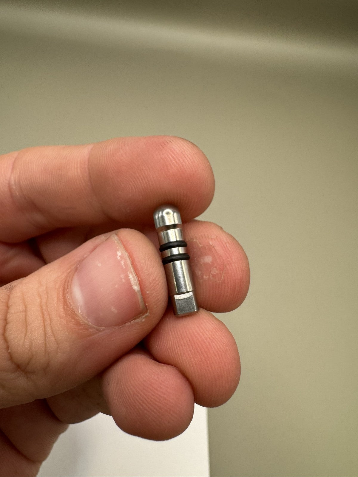 DLX Luxe 2.0 Bolt Lock Pin