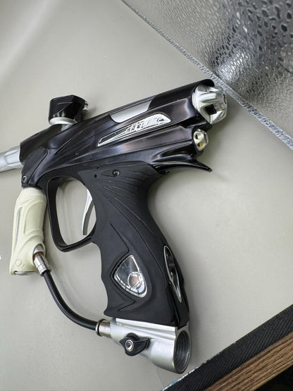 Dye DM12 - Paintball Marker Fully Working