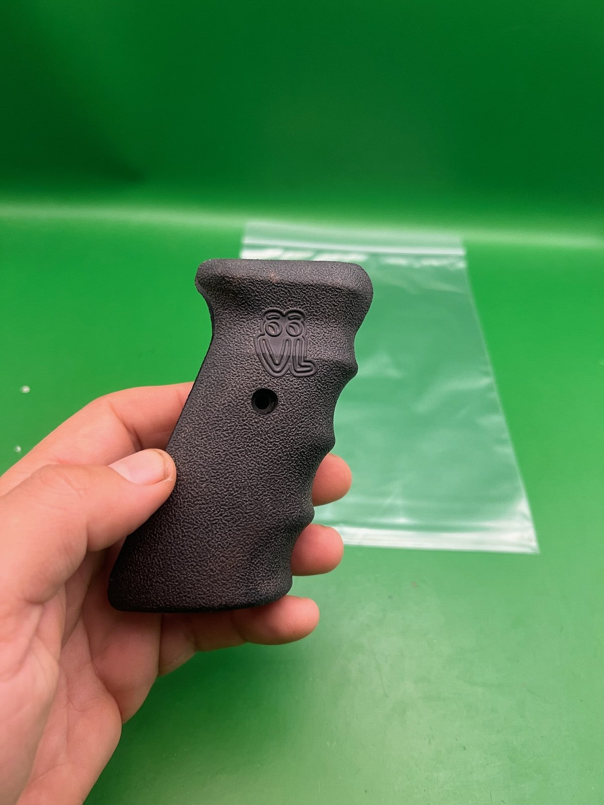 AGD Automag Single Hole Grip Panels Black Textured Rubber Classic