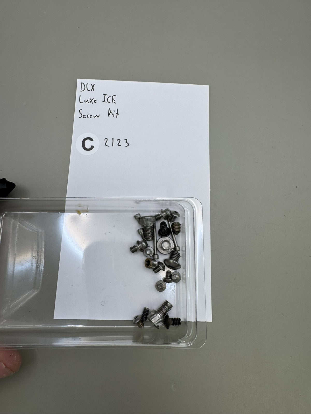 DLX Luxe ICE Screw kit
