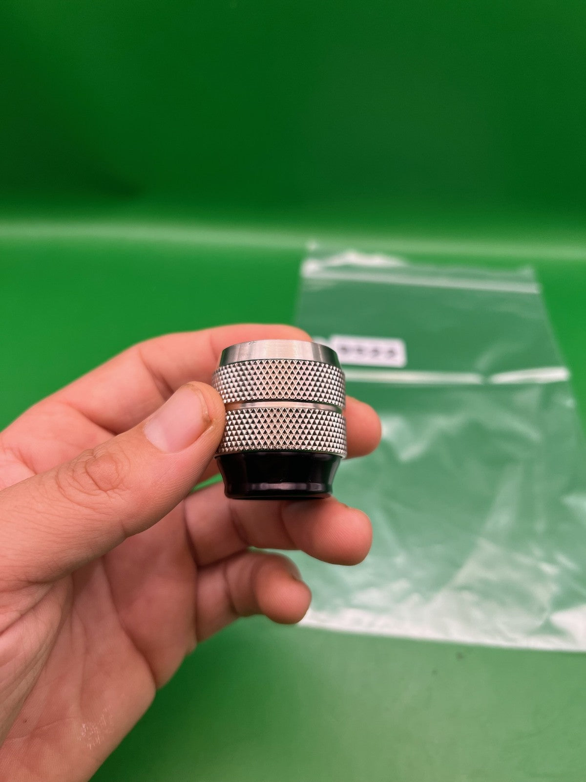 Intimidator Locking Feedneck Silver Black Clamping Knurled