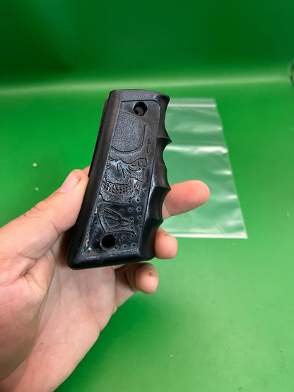 Bob Long 1911/45 Style Skull Grip Panels Black Split Grips