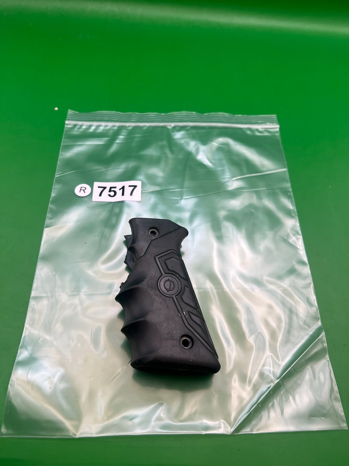 Smart Parts 1911/45 Style Shocker Grip Panels Matte Black Rubber