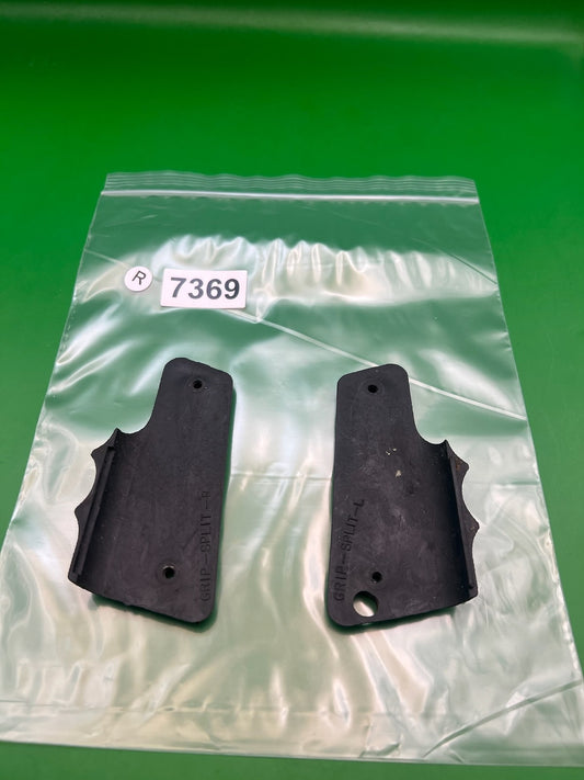 1911/45 Style Rubber Split Grips