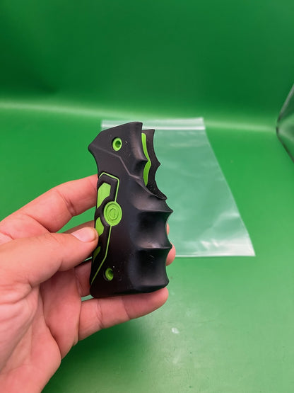 Smart Parts 1911/45 Style Shocker Paintball Grips Black Green