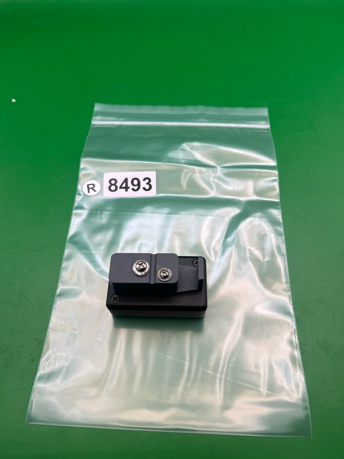 AGD E-Mag NiMH Battery Charger 13.8V 650mAh 10-15V DC Input Black