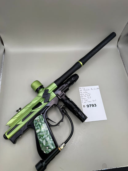 Bob Long 2k5 Intimidator Alias - Green/Black - Paintball Marker Fully Working