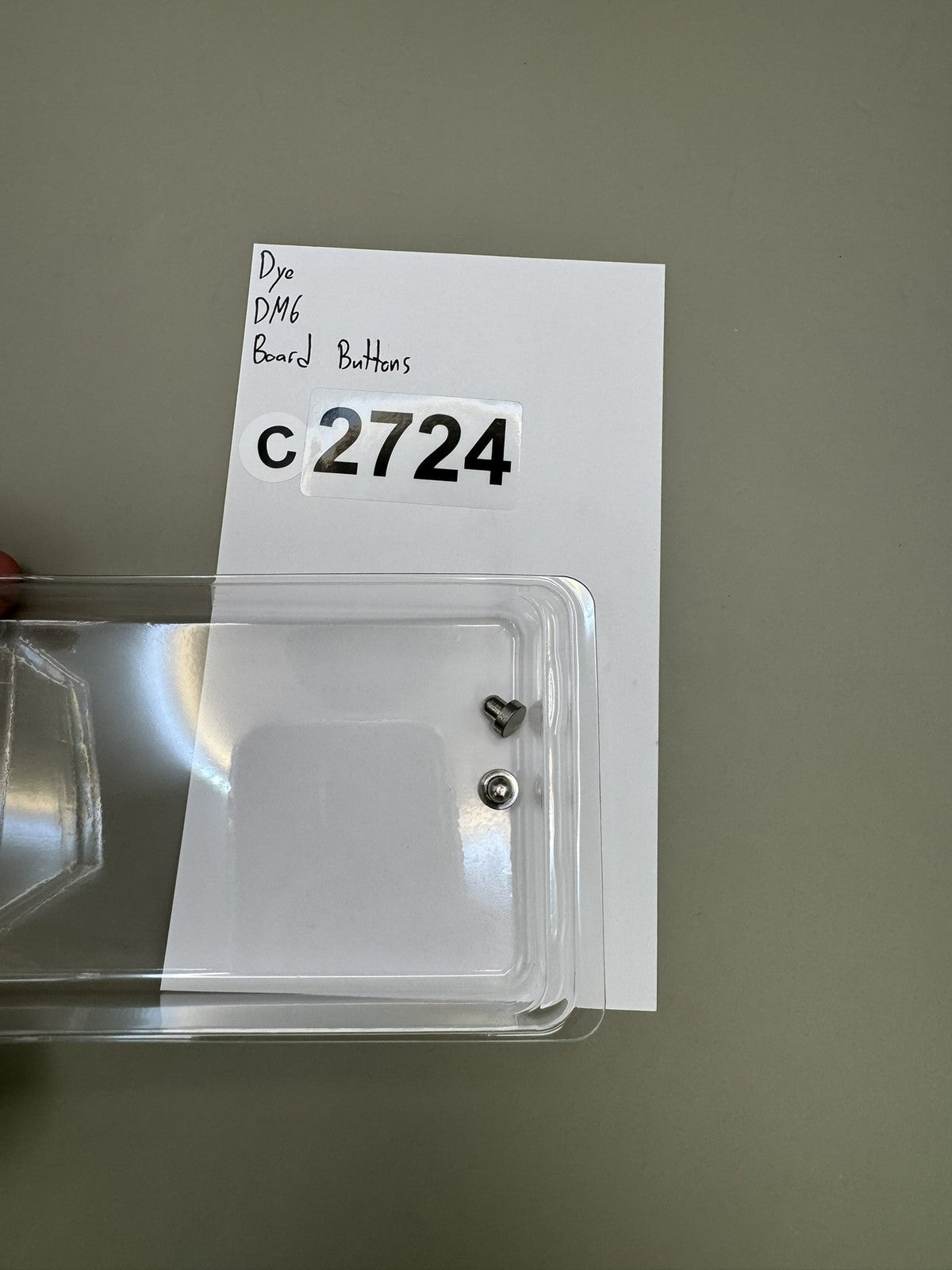 Dye DM6 Board Buttons