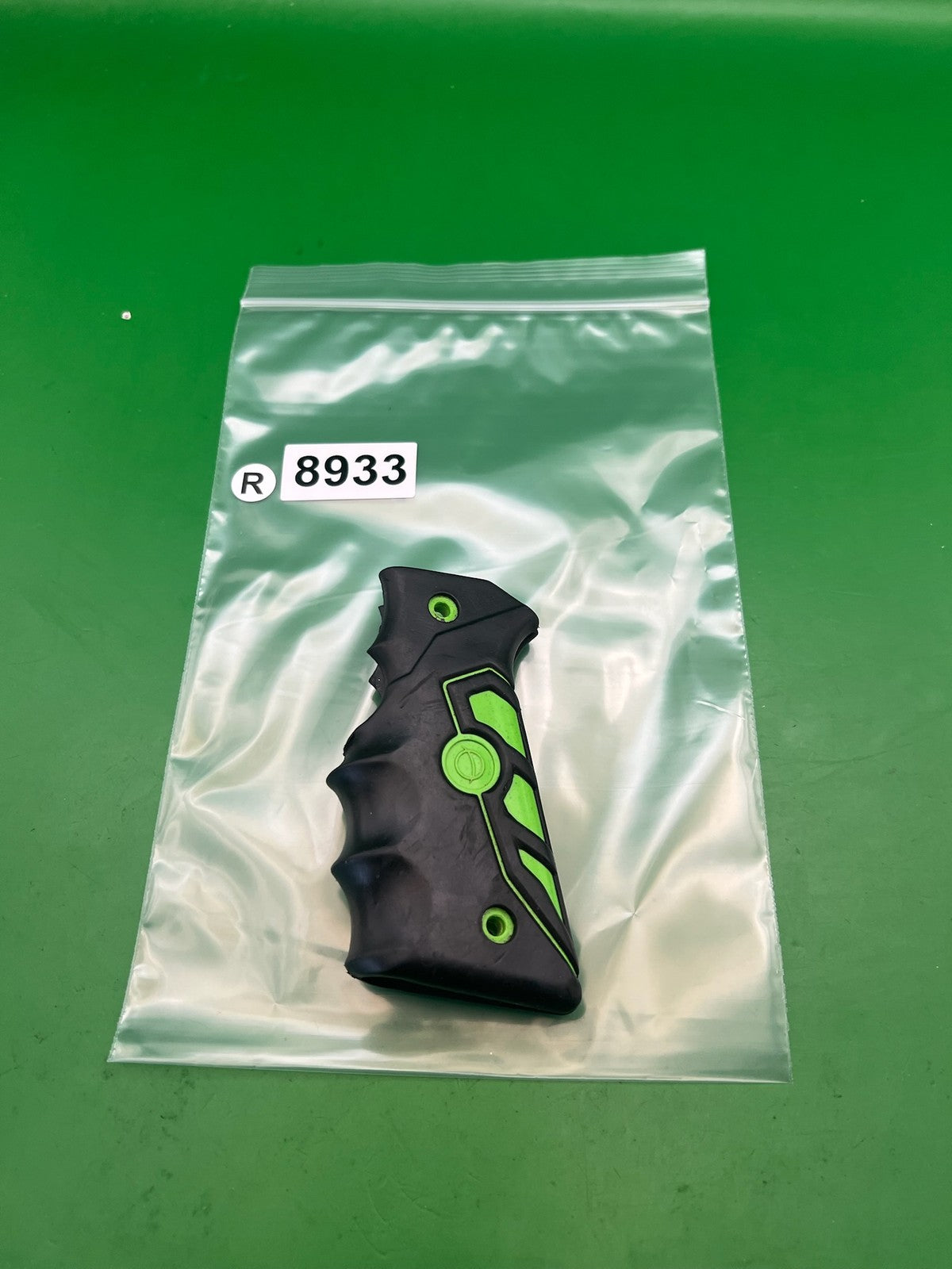 Smart Parts 1911/45 Style Shocker Paintball Grips Black Green