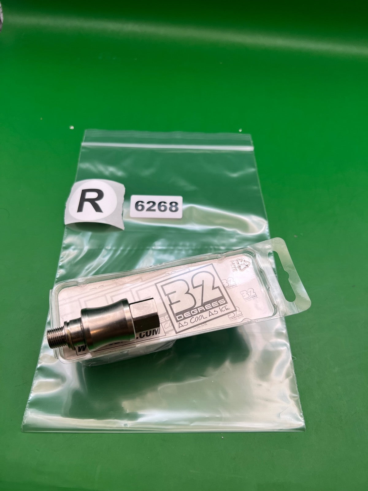 32 Degrees Stainless Steel Inline Regulator Silver