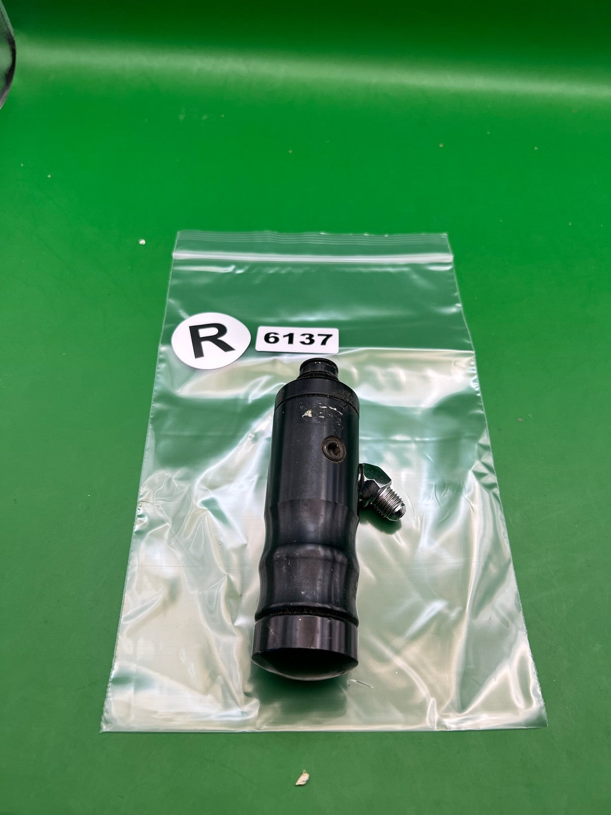 Regulator Gas Through Black - used paintball gas-through regulator / vertical adapter - black