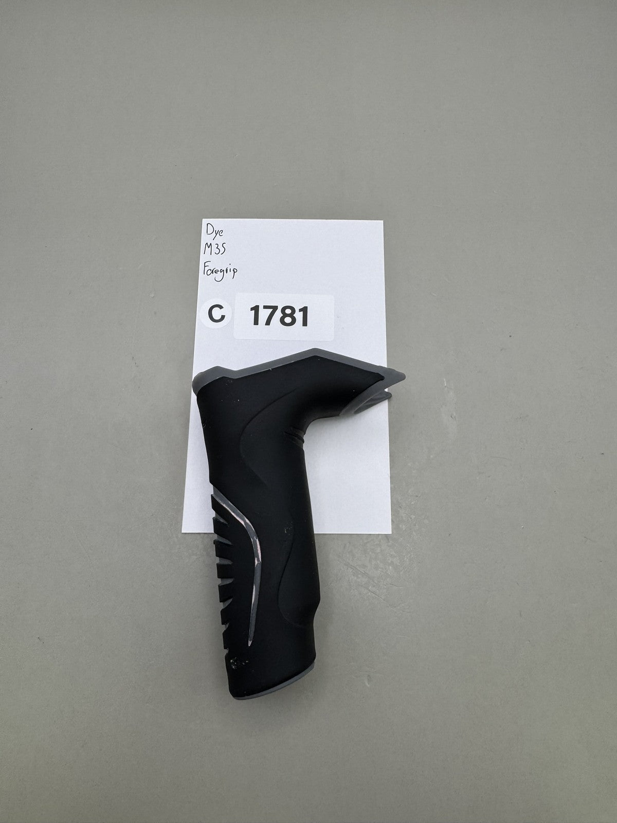 Dye M35 Foregrip