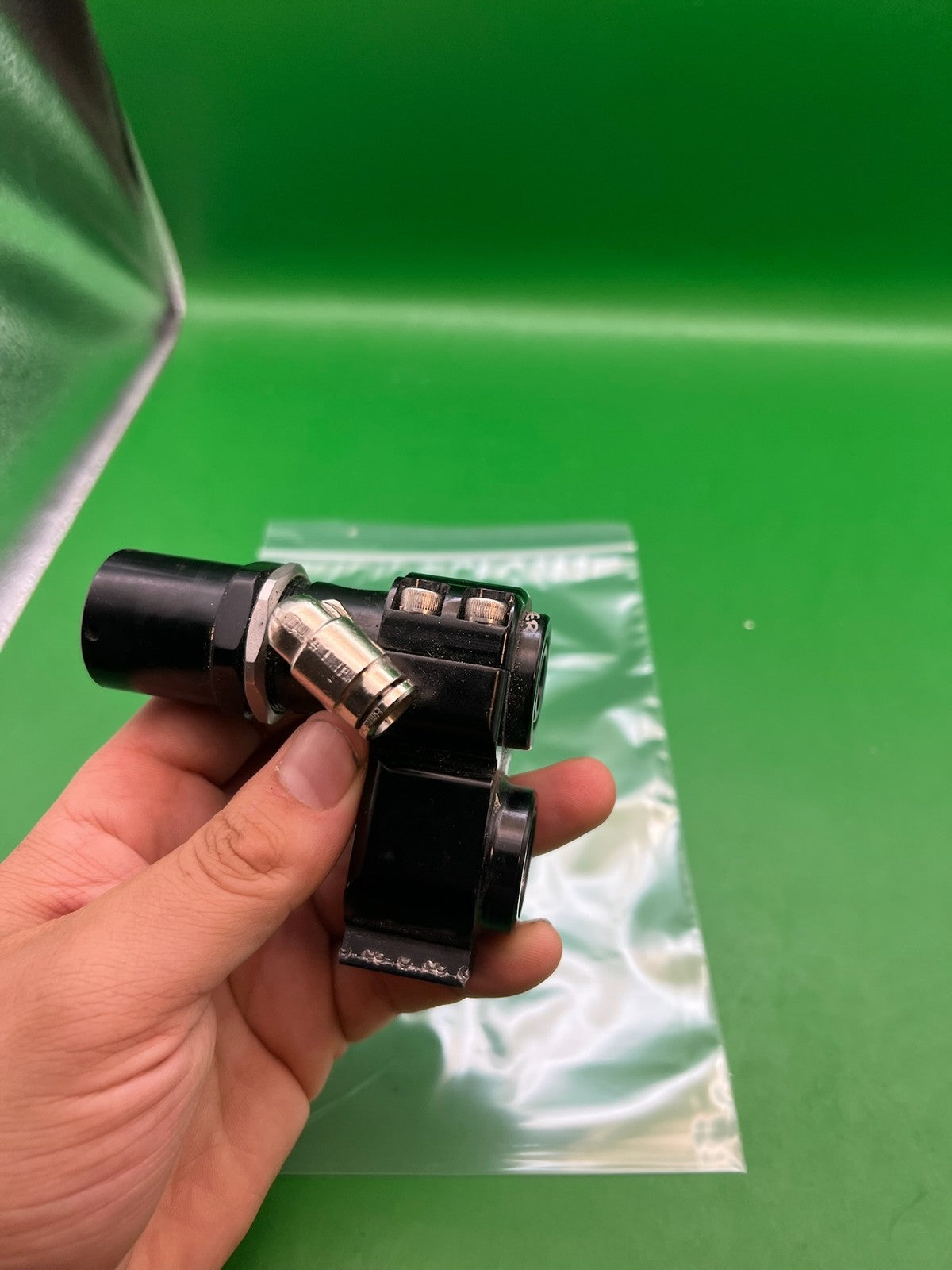 Smart Parts Max Flo For Parts - used paintball regulator - black/silver