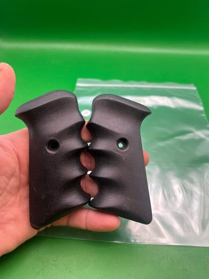 AGD Automag Single Hole Grip Panels Black Left Right Set
