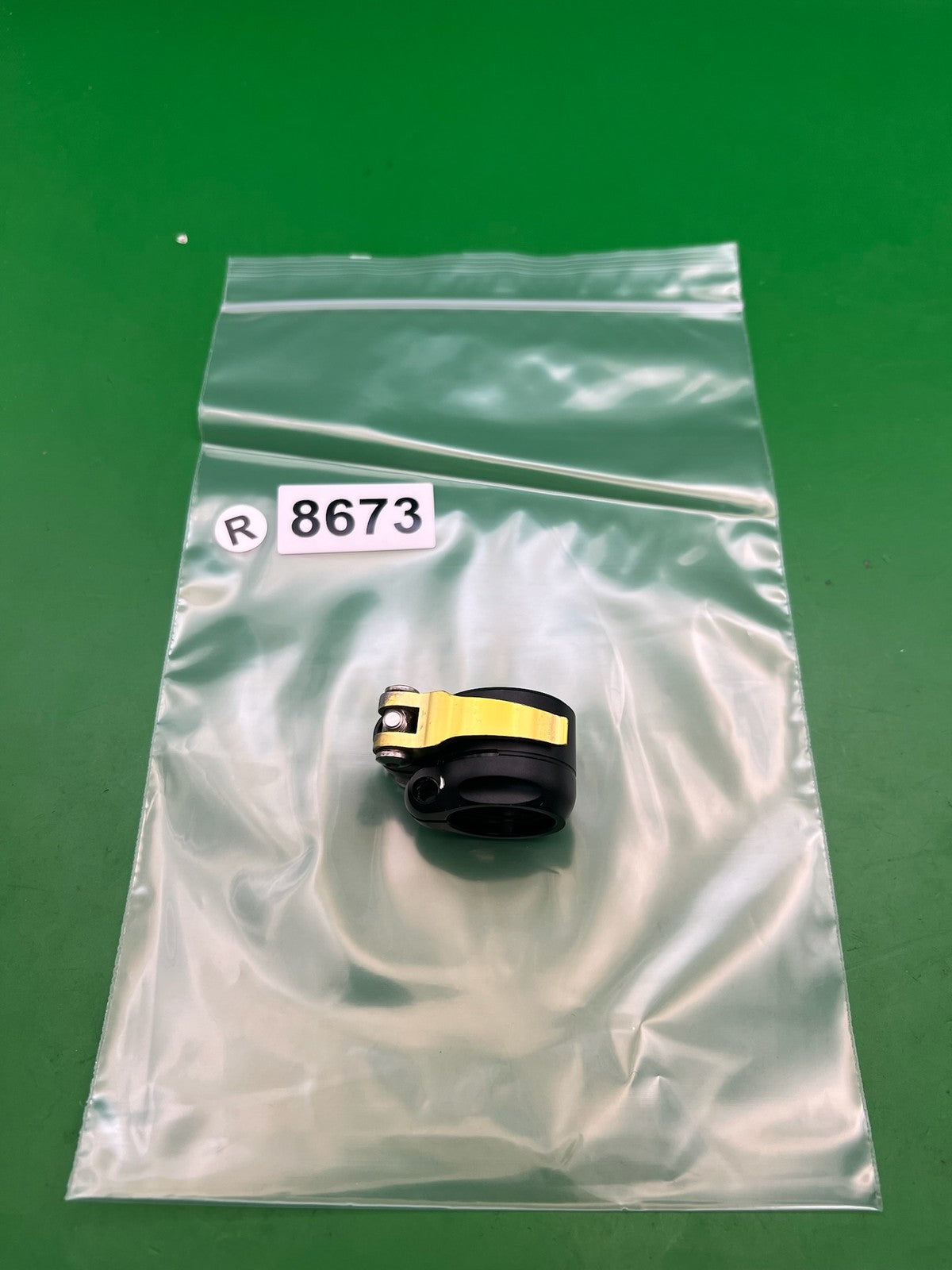 Planet Eclipse Low Rise Clamping Feedneck Black Gold Aluminum