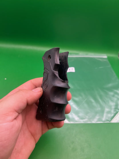 Smart Parts 1911/45 Style Shocker Grip Panels Matte Black Rubber