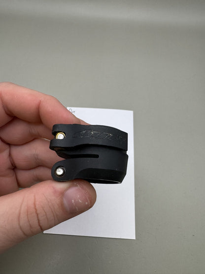 Dye Rize Feedneck