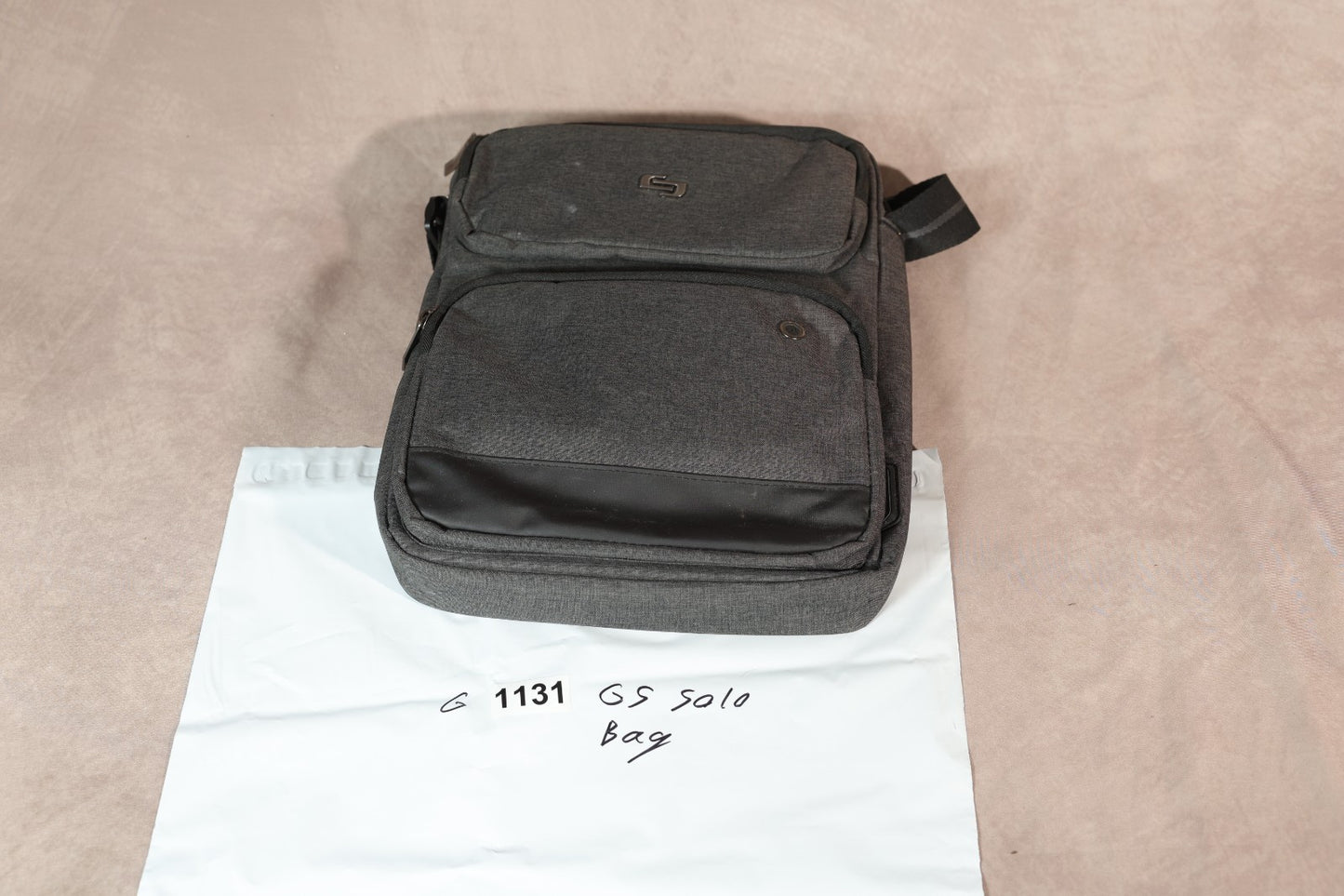 Solo Urban Hybrid Briefcase Messenger Bag Gray Laptop Tablet Shoulder Strap