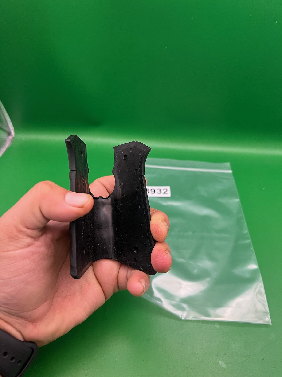 Smart Parts 1911/45 Style Shocker Grip Panels Matte Black Rubber