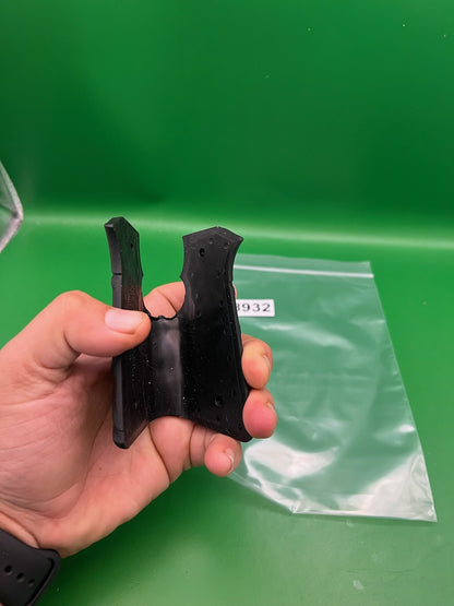 Smart Parts 1911/45 Style Shocker Grip Panels Matte Black Rubber