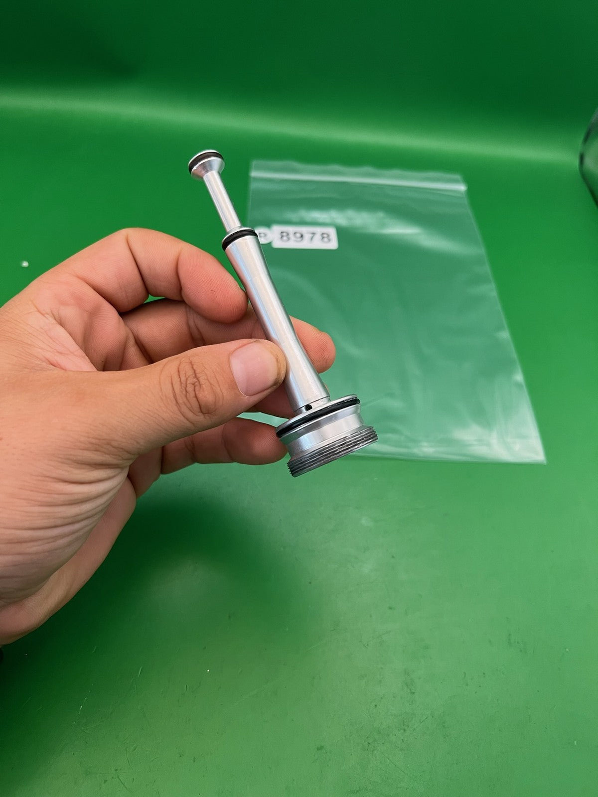Smart Parts Shocker SFT NXT Bolt Guide Silver Aluminum HE Compatible