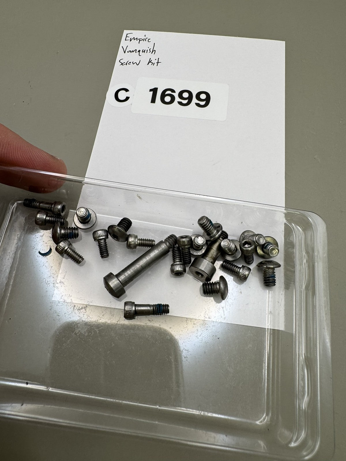 Empire Vanquish Screw kit