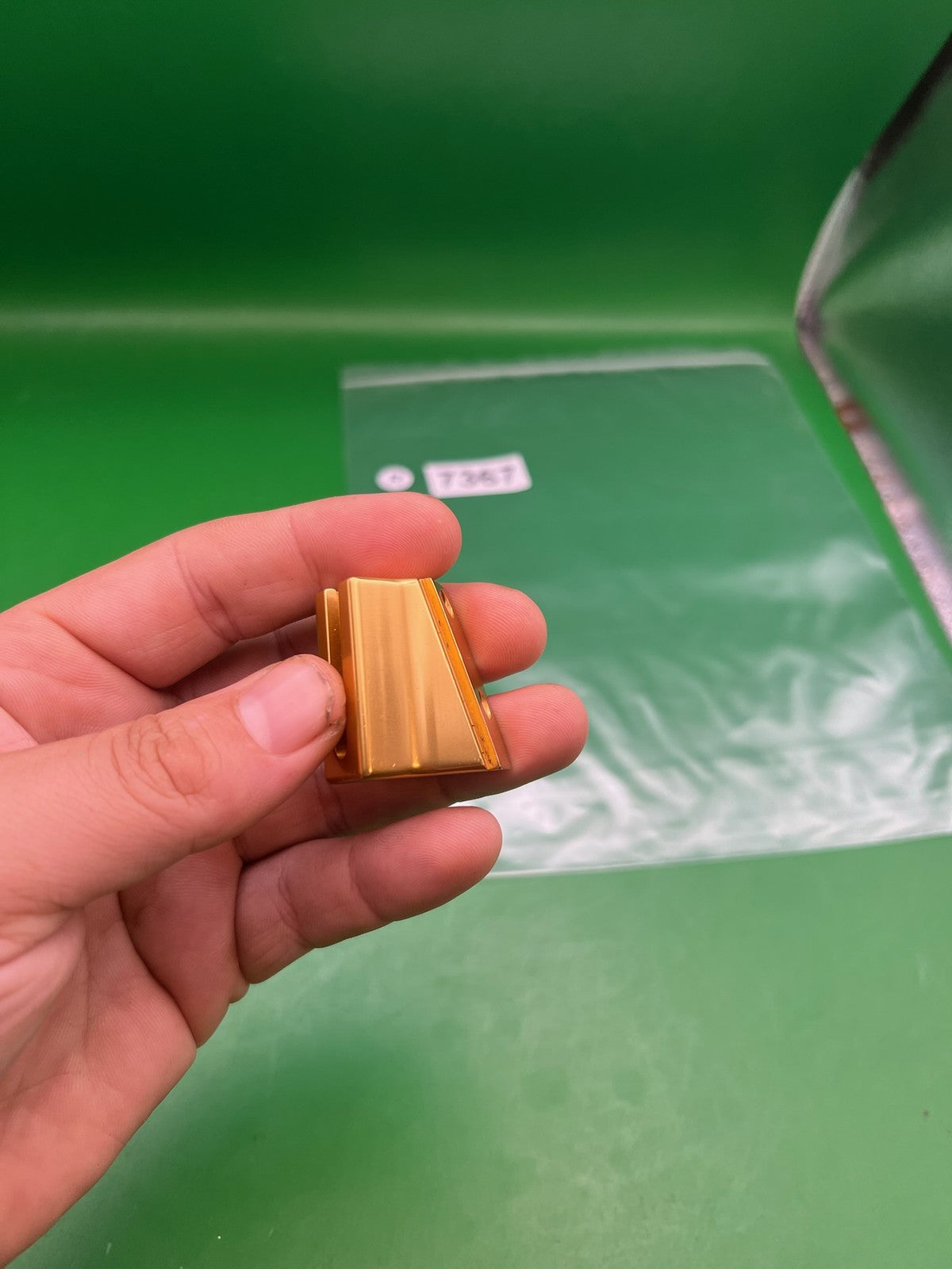 Gold Lukes Angled Rail