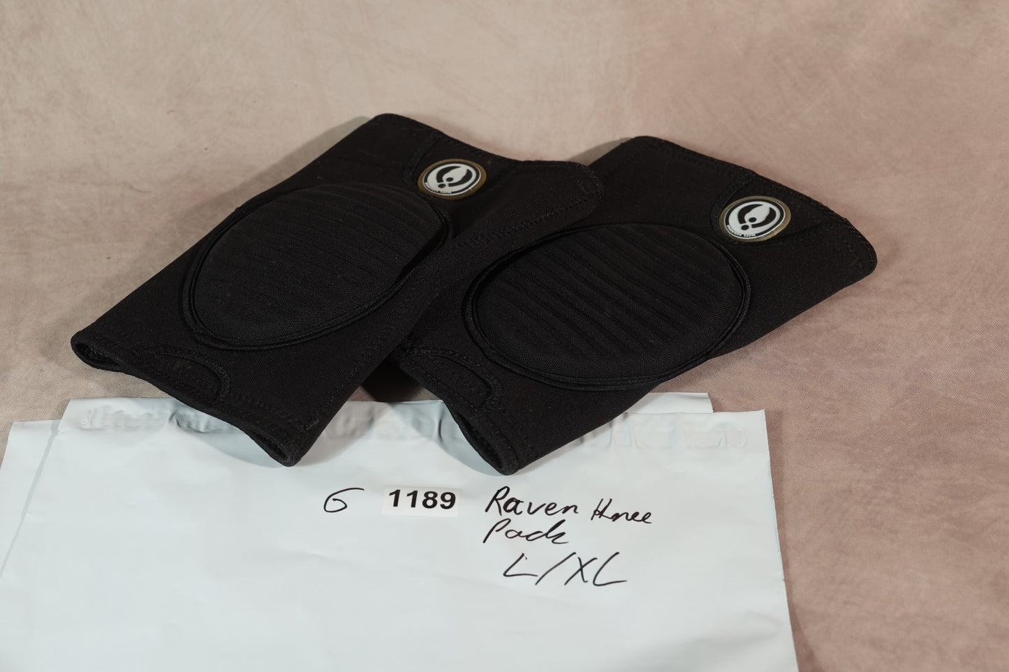 Raven Knee Pads Black Protective Gear Size L/XL Pair Skateboard BMX