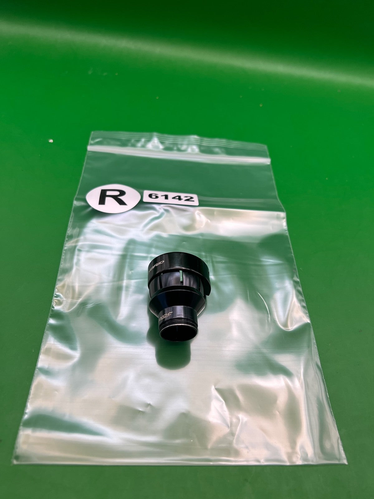 Hybrid / HedLoc Clamping Feedneck Black