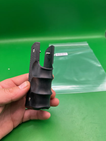 A.N.S Xtreme 1911/45 Style Grips