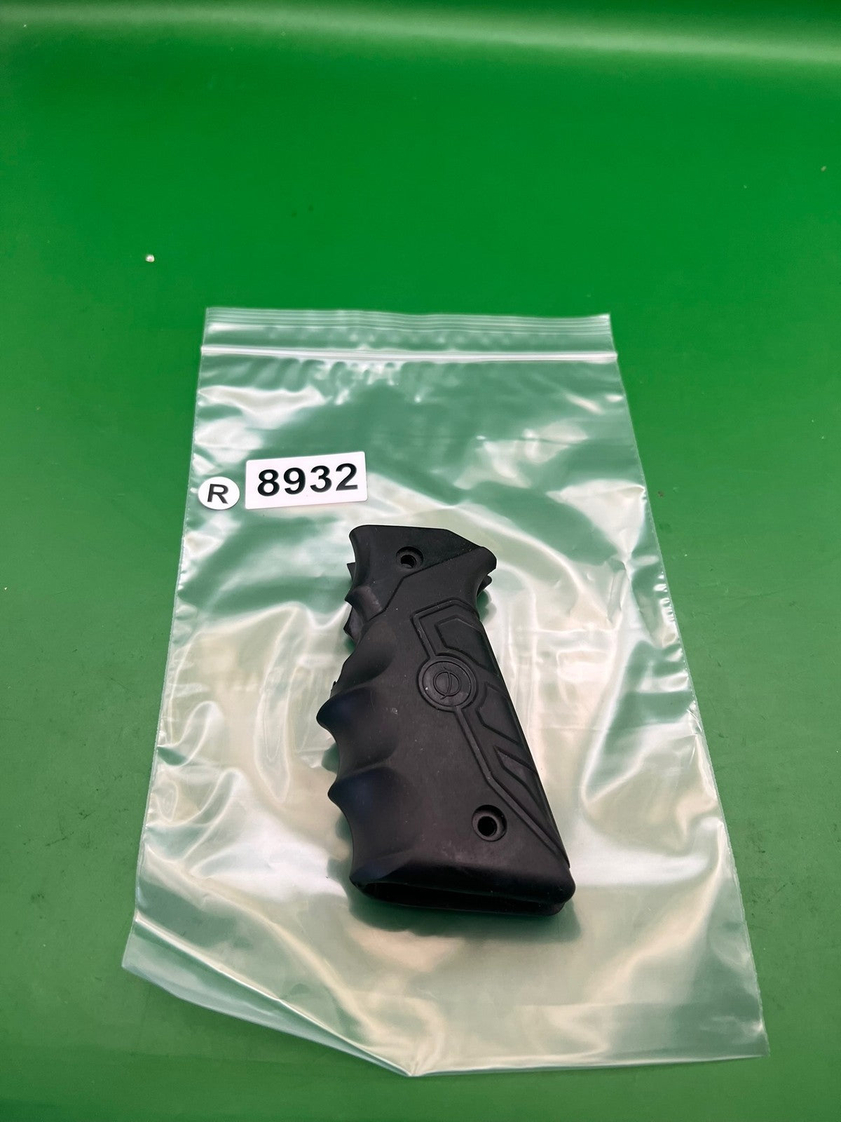 Smart Parts 1911/45 Style Shocker Grip Panels Matte Black Rubber
