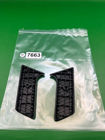 Automag Single Screw Grips