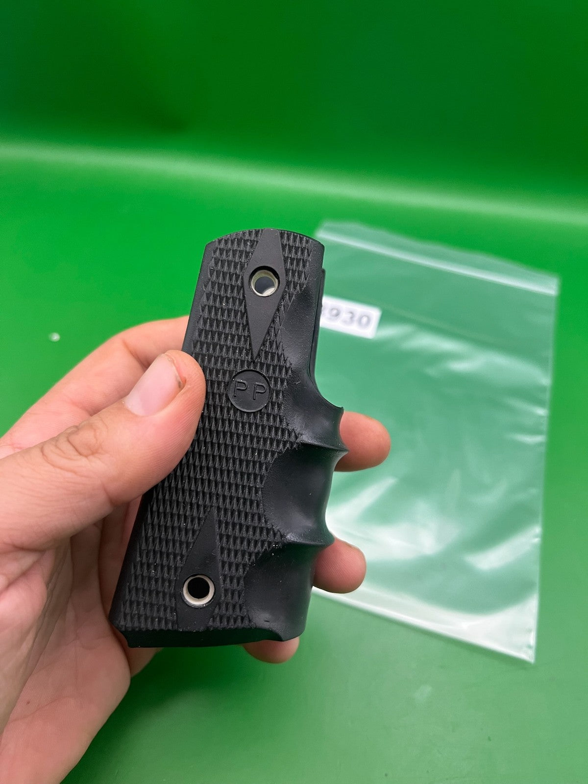 Hogue 1911 45 Style Rubber Grip Panels Black Checkered w/ Finger Grooves
