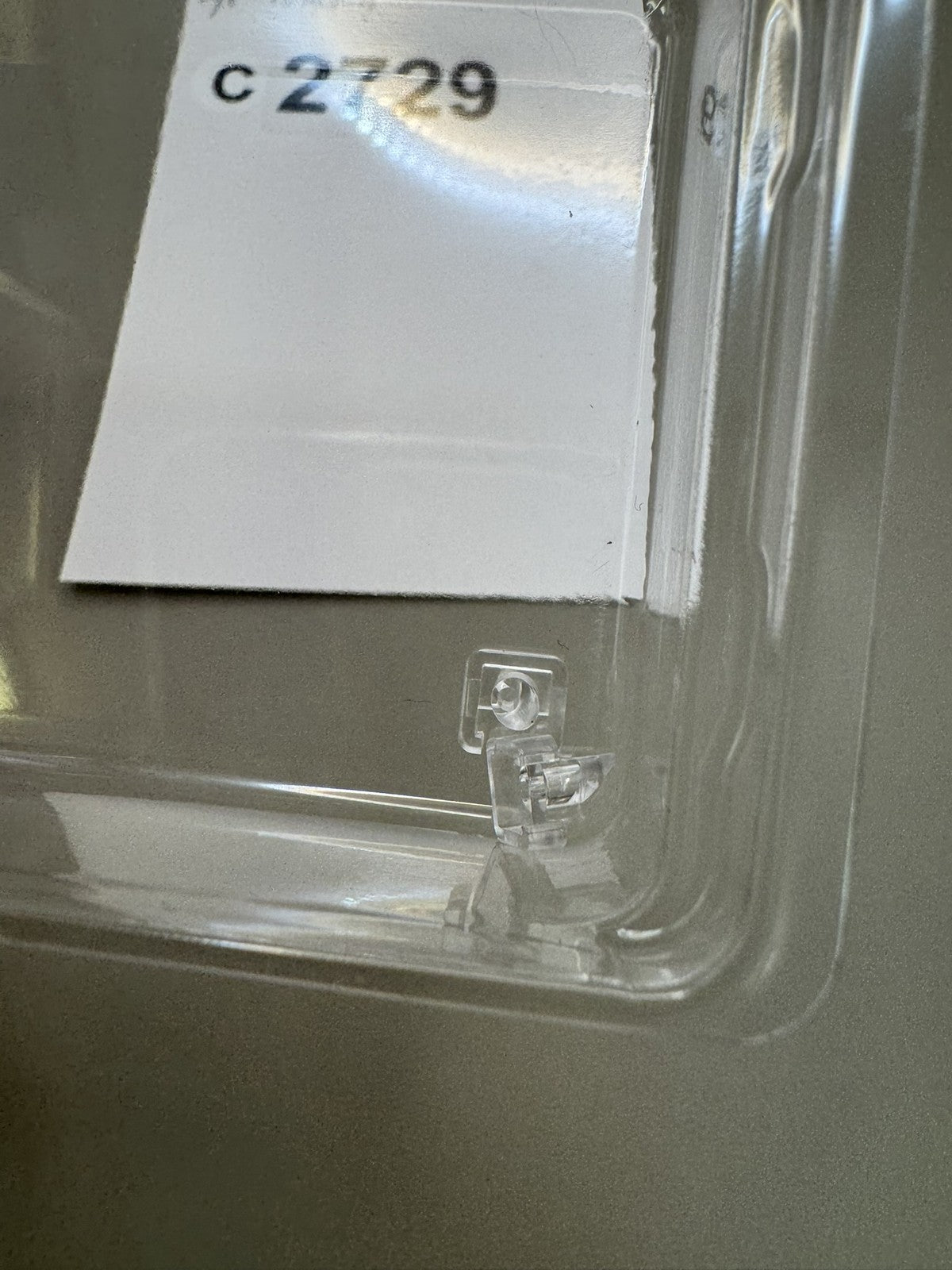 Dye DM6 Eye Retainers