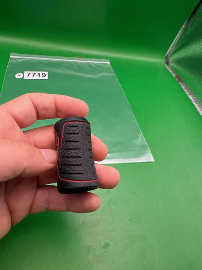 Exalt Regulator Grip