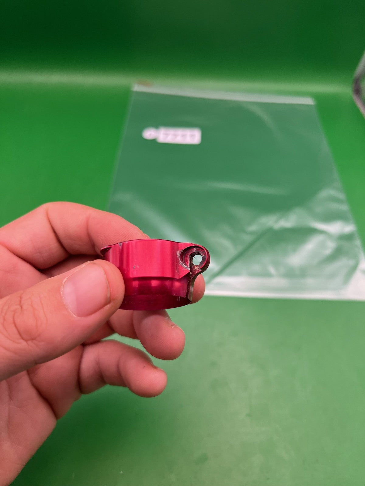 Red Dye Feedneck Collar