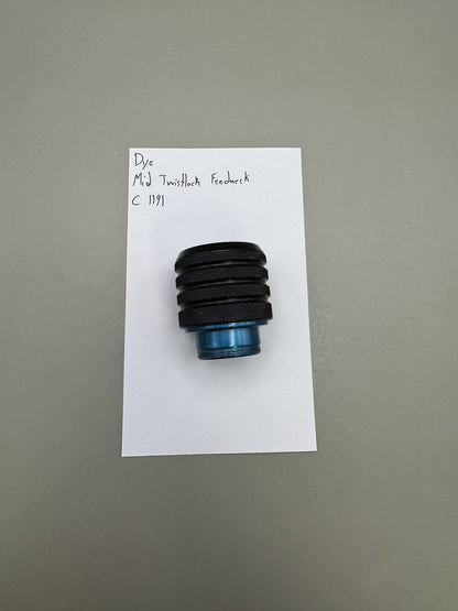 Dye Mid Twistlock Feedneck