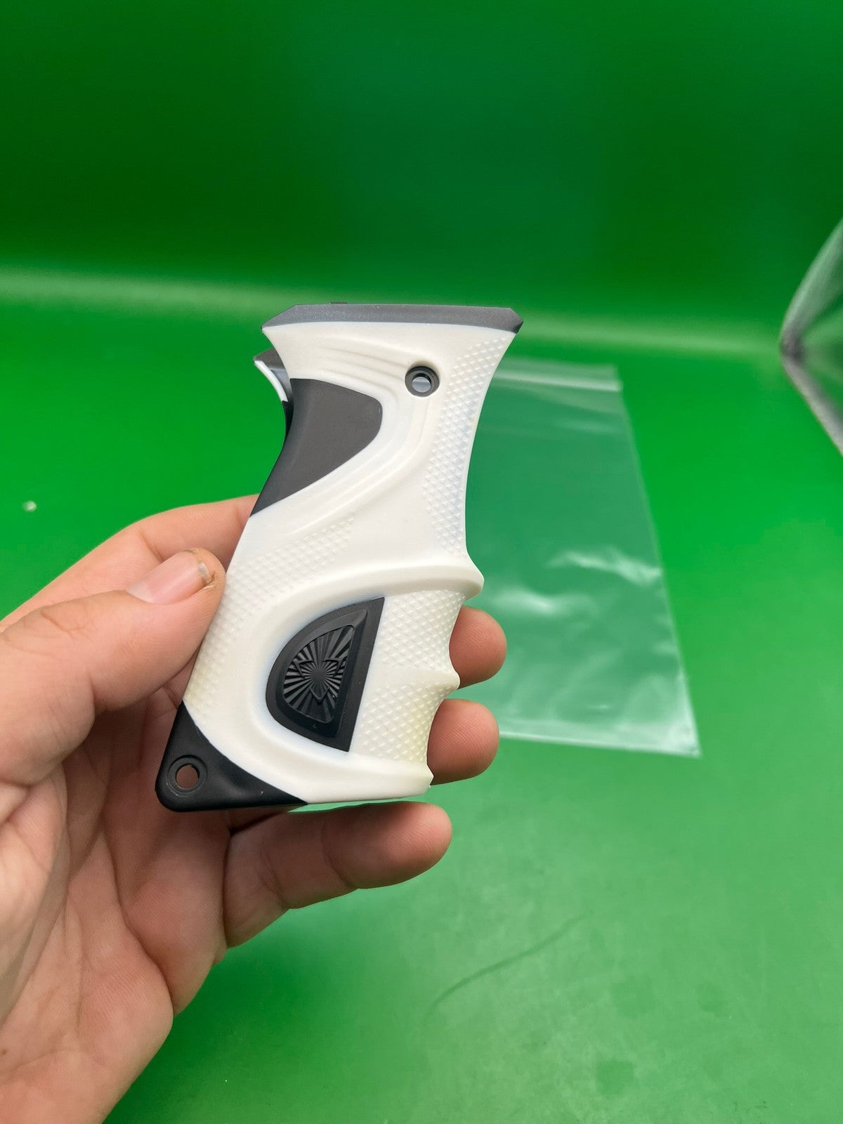 DLX Luxe Tm40 Grips