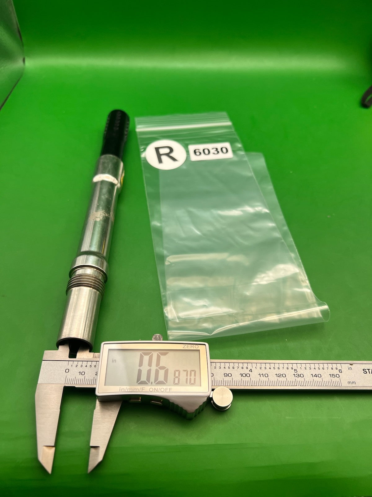 Stubby Dye Boomstick Barrel Angel Thread .687 Chrome - used paintball barrel - chrome/silver