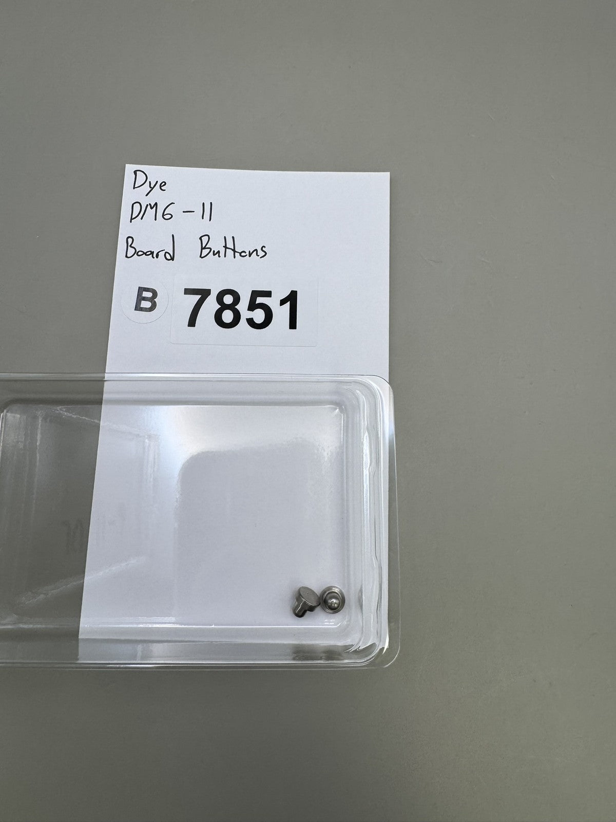 Dye DM6-11 Board Buttons Silver