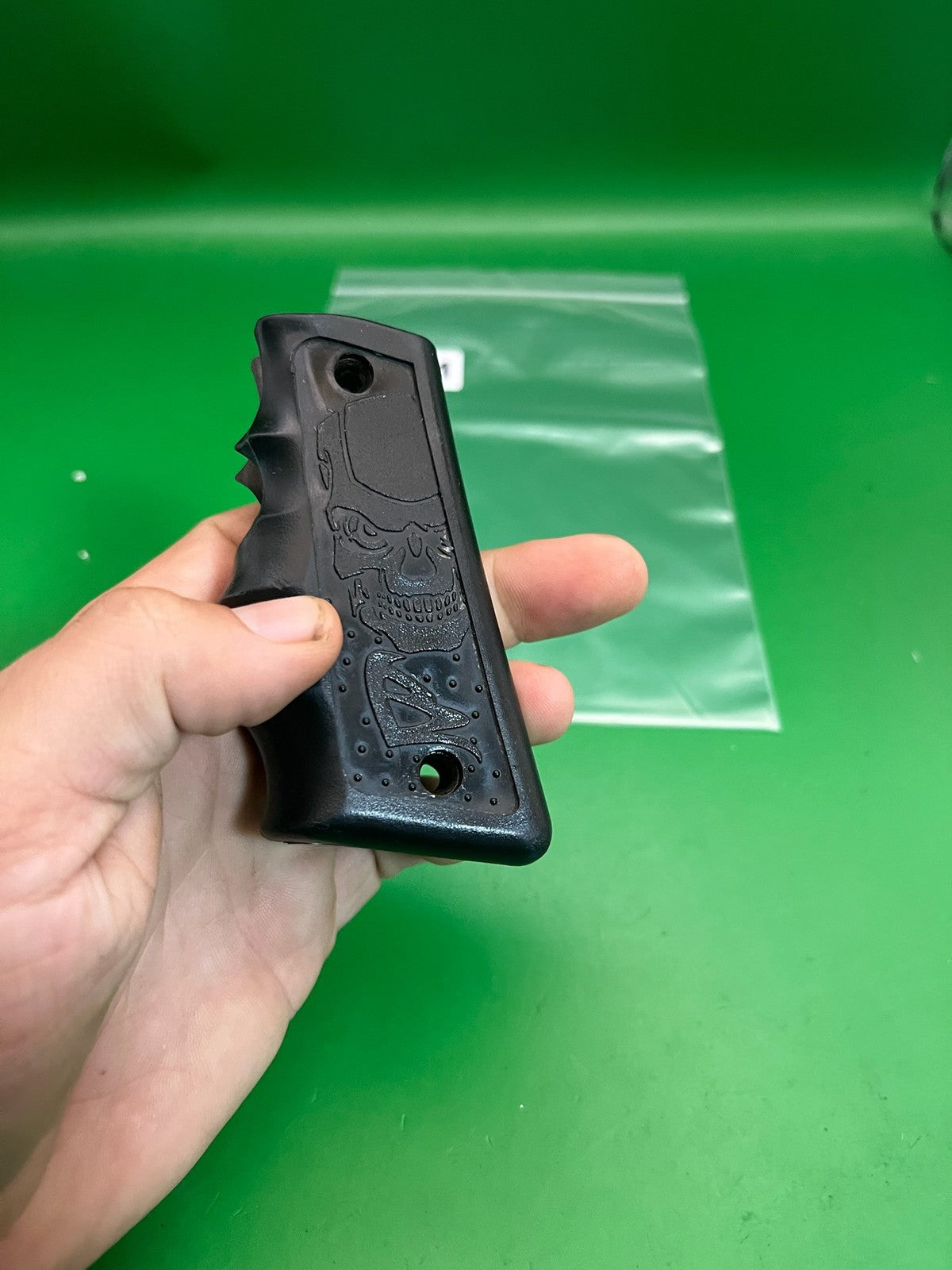 Bob Long 1911/45 Style Skull Grip Panels Black Split Grips