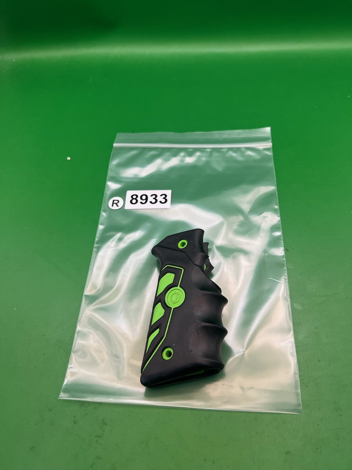 Smart Parts 1911/45 Style Shocker Paintball Grips Black Green
