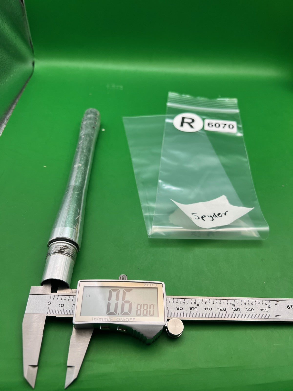 Spyder One-Piece Barrel 10" .688 Silver - used paintball barrel - silver