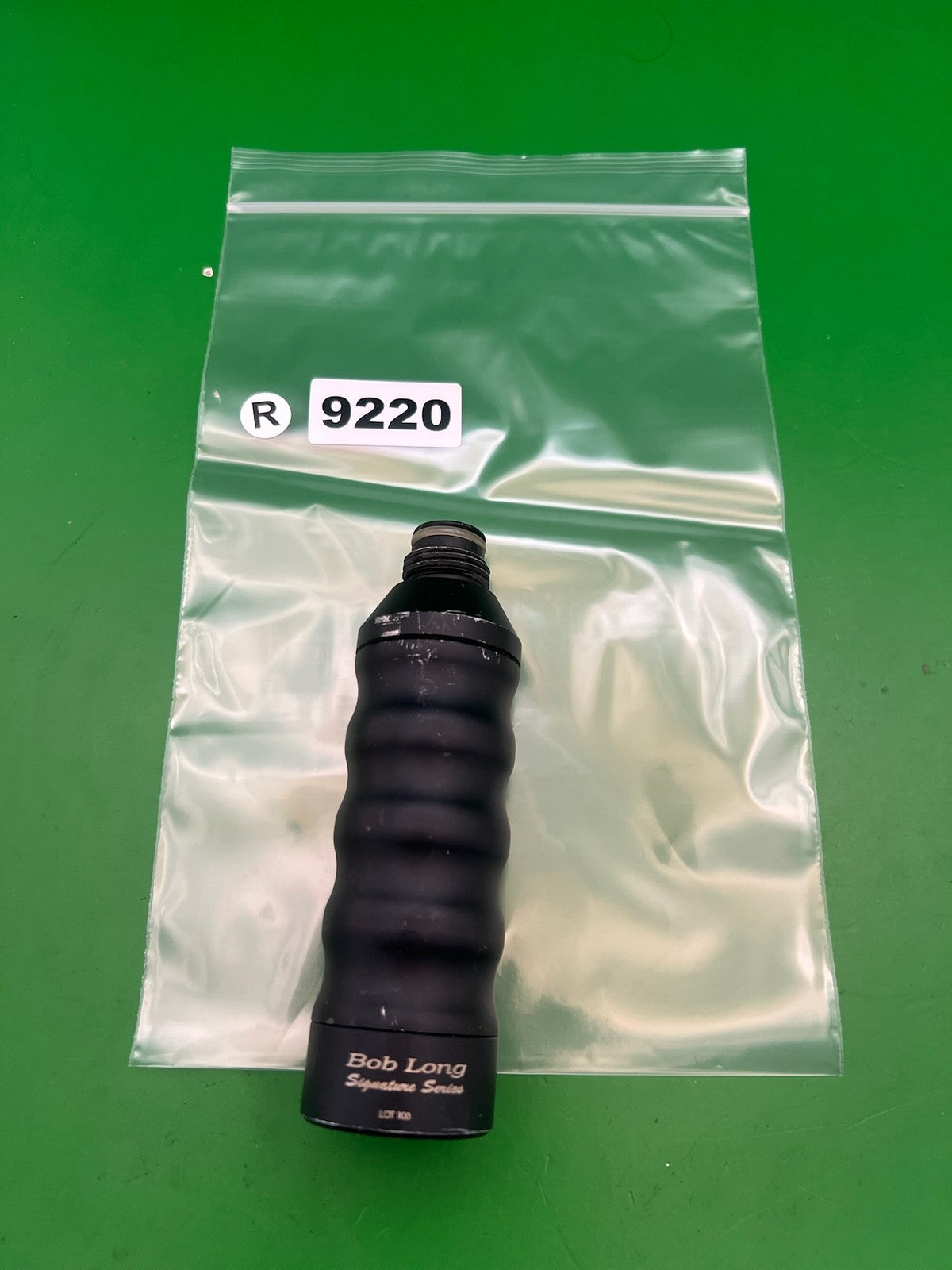 Bob Long Signature Series Gas Through Grip Black Benchmark