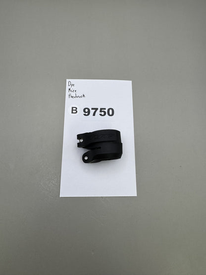 Dye Rize Feedneck