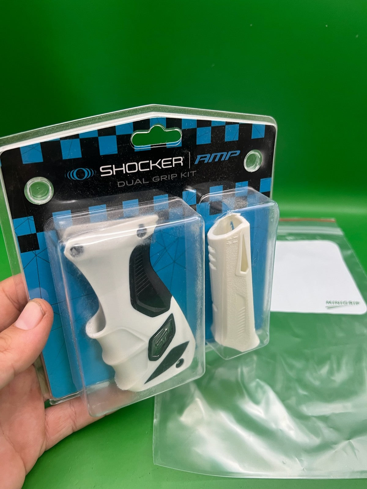 Smart Parts Shocker AMP Dual Grip Kit White Black Trigger Frame Vertical Reg