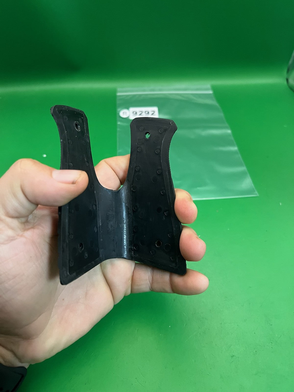Smart Parts 1911/45 Style Rubber Grip Panels Black Shocker Ion