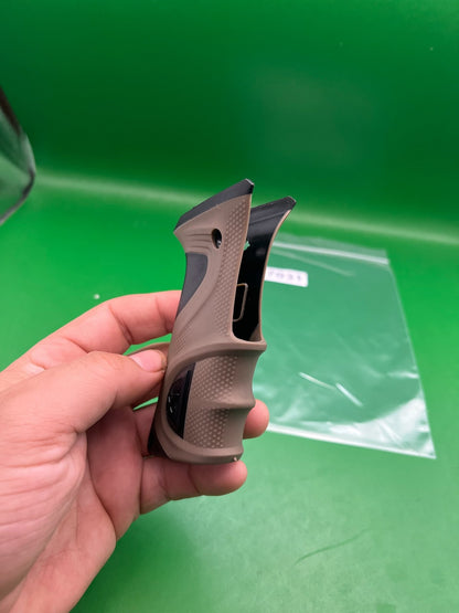 Tan Luxe Tm40 Grips