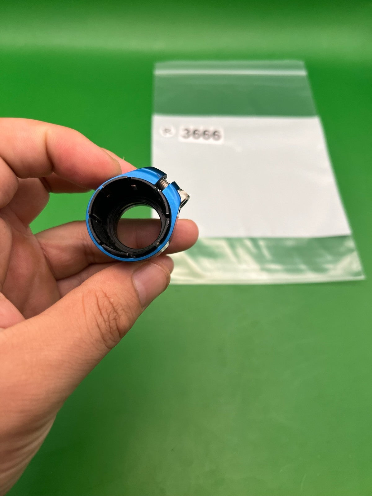 Defiant CCM Feedneck