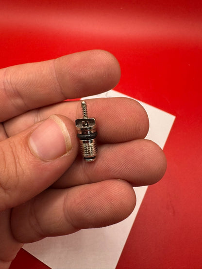 Bob Long G6R Intimidator LPR Schrader Valves x 2